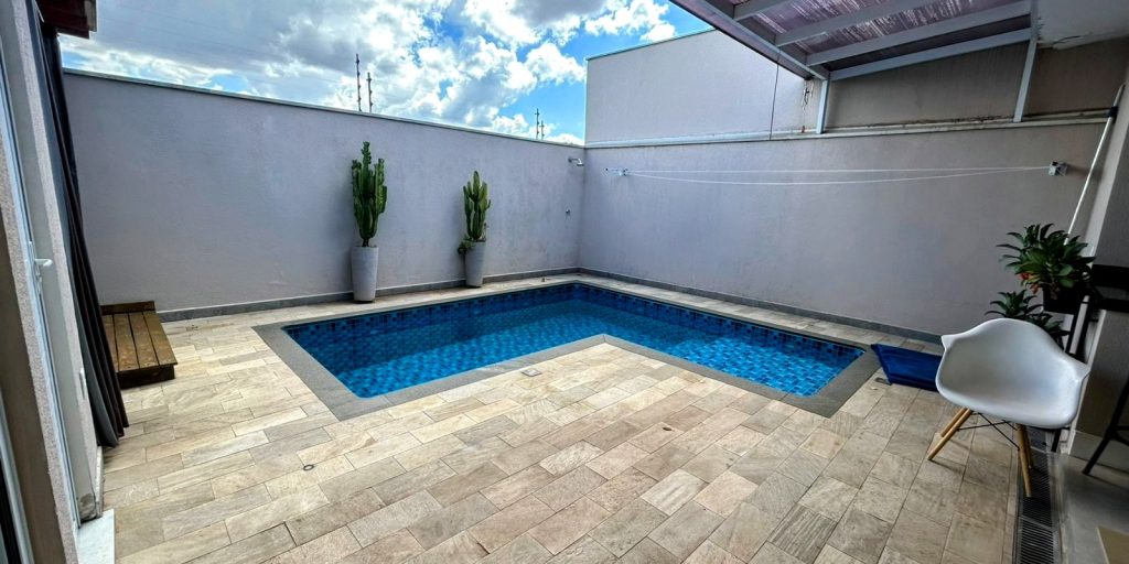 {"remix_data":[],"remix_entry_point":"challenges","source_tags":["local"],"source_ids":{},"source_ids_track":{},"origin":"unknown","total_draw_time":0,"total_draw_actions":0,"layers_used":0,"brushes_used":0,"photos_added":0,"total_editor_actions":{},"tools_used":{"remove":1},"is_sticker":false,"edited_since_last_sticker_save":true,"containsFTESticker":false}